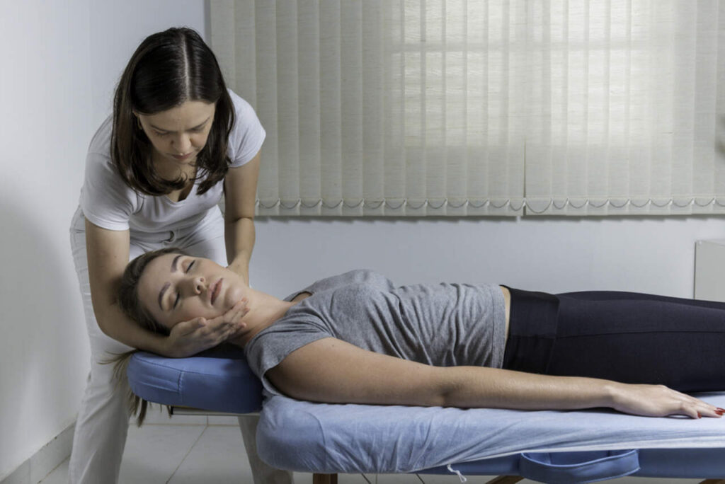 chiropractic adjustment mississauga